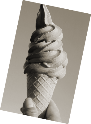 Cono en blanco y negro