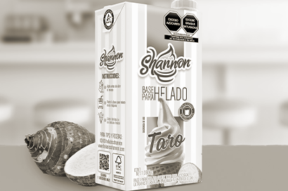 Cono en blanco y negro